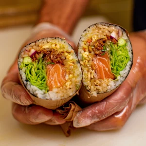 sushi-burrito en gros plan main