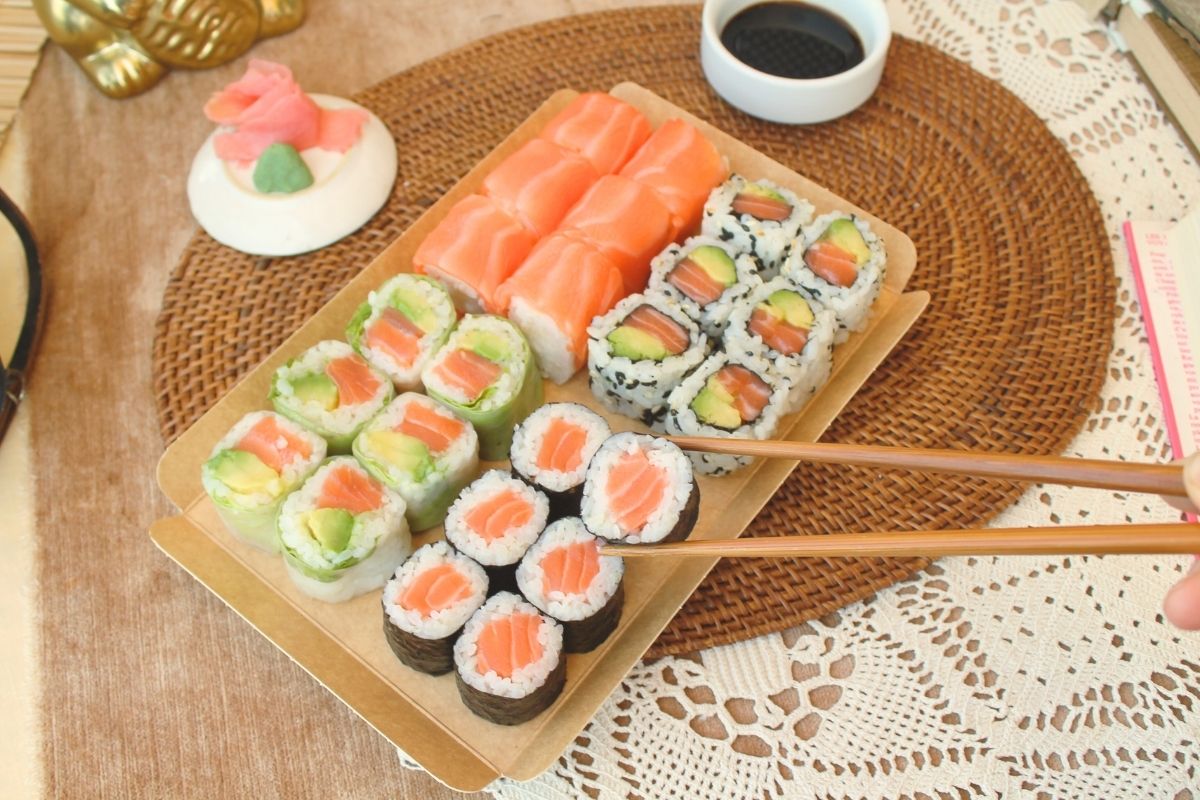 Plateau de sushi de 24 pièces shamisen à emporter à Montpellier centre-ville